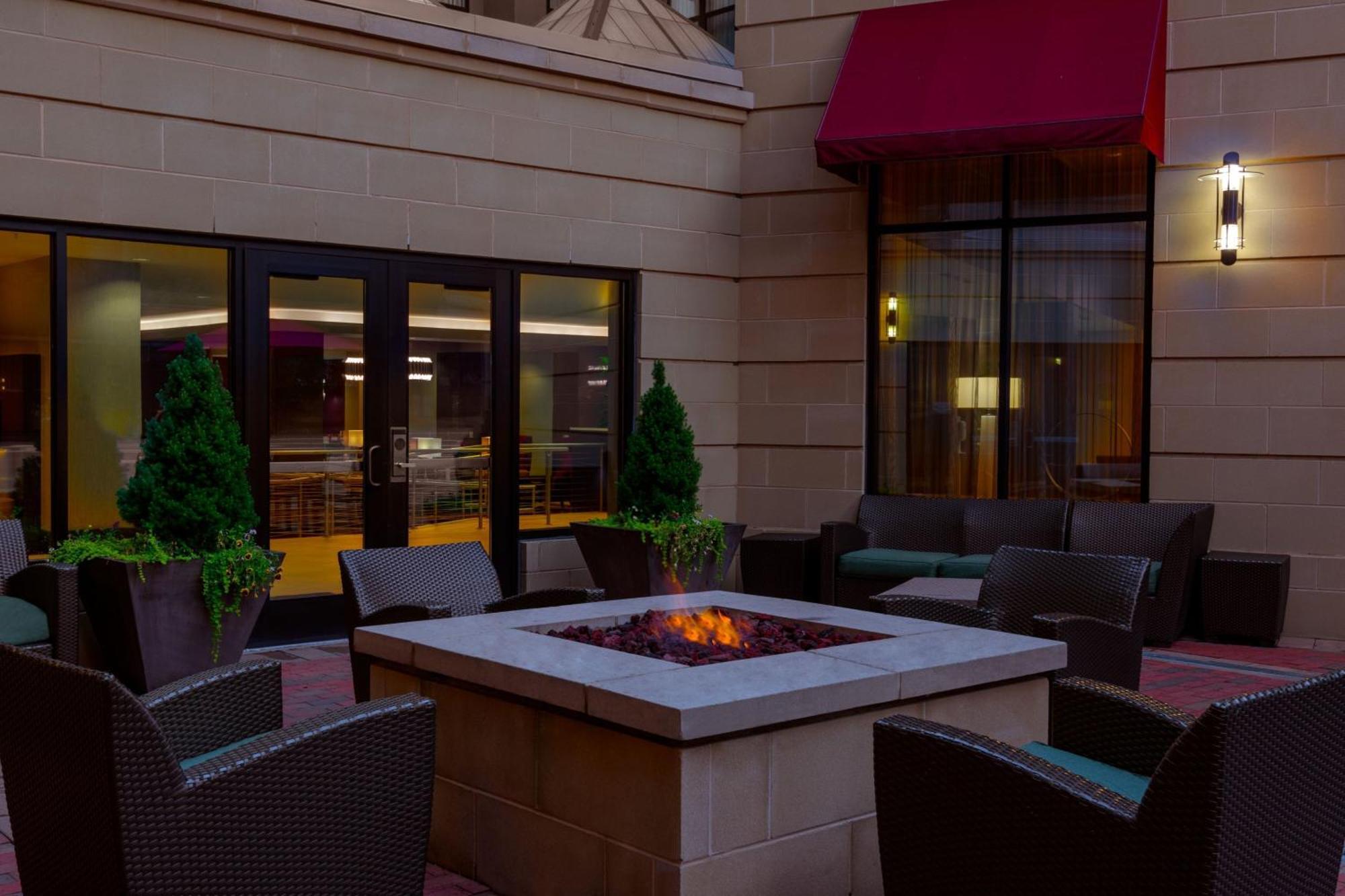 Residence Inn By Marriott Charlottesville Downtown Exterior photo